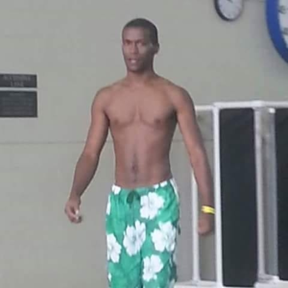 Meet your Posher, Aquintez